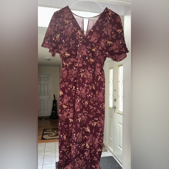 Beautiful floral witchy purple dress - Picture 1 of 2